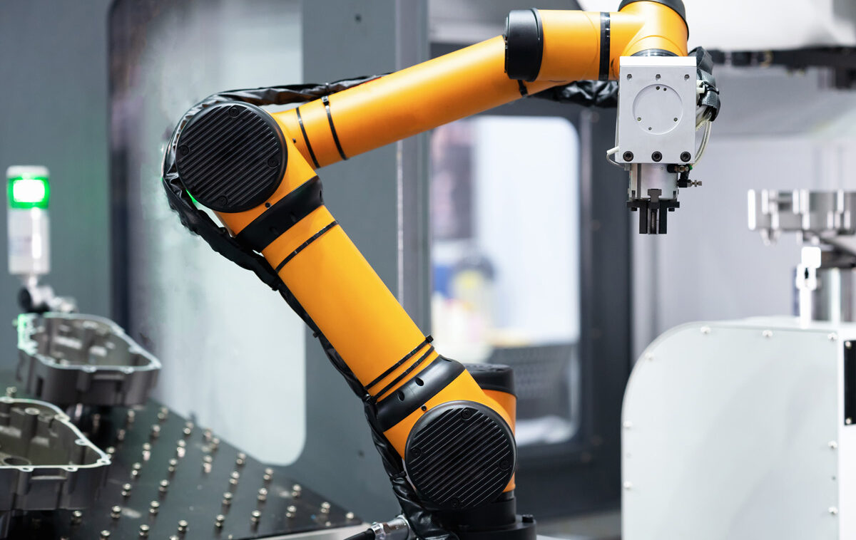 Digital Twins Optimize Robot Service Times in Our Manufacturing Ops
